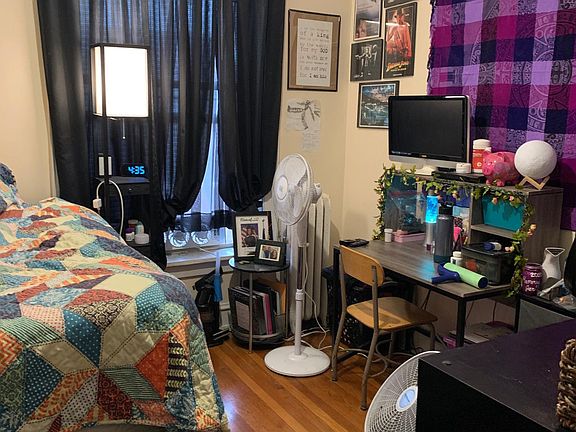 5th image of 7422 N Greenview Ave Floor 3