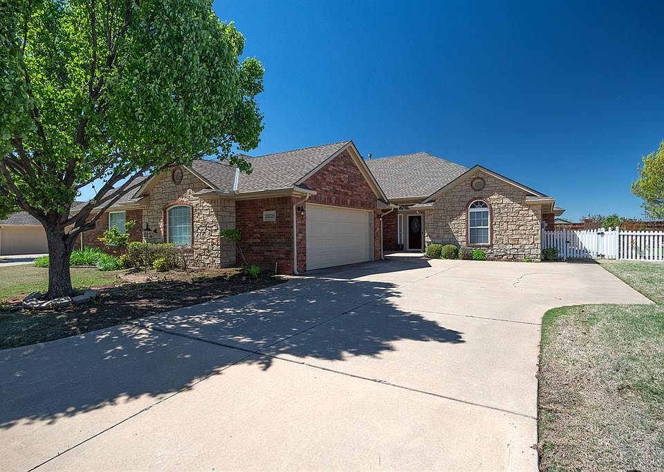 1st image of 15229 Rocky Mountain Dr