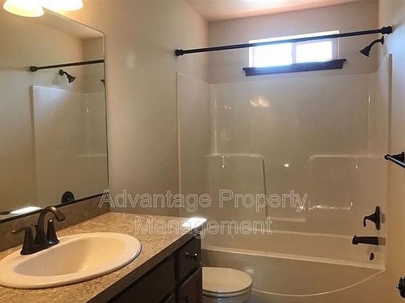 3rd image of 1645 NW Kings Blvd