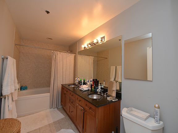 5th image of 1546 N Orleans St APT 603