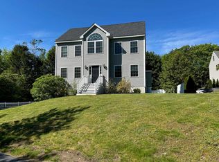 48 Waterford Dr, Sandown, NH 03873