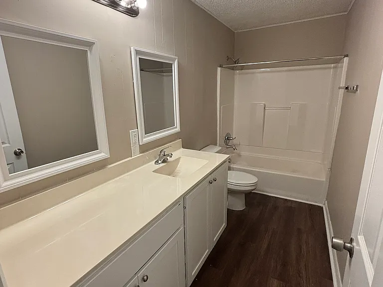 404 Scott St — Photo 16