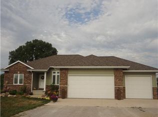 1195 Y Dr, Amana, IA 52203