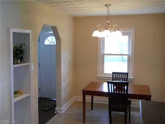 3rd image of 2112 Willow Wood Dr