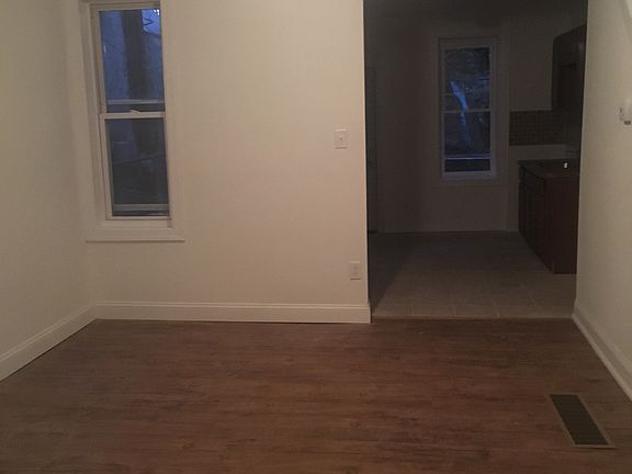 2nd image of 6148 Larchwood Ave #House