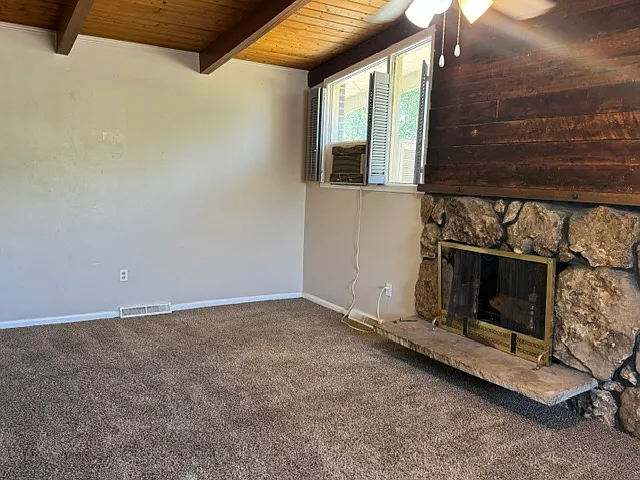 5 bed, 2000 sqft, $3,000 — Photo 3