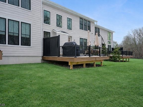 2nd image of 27 Brambling Road Carriages