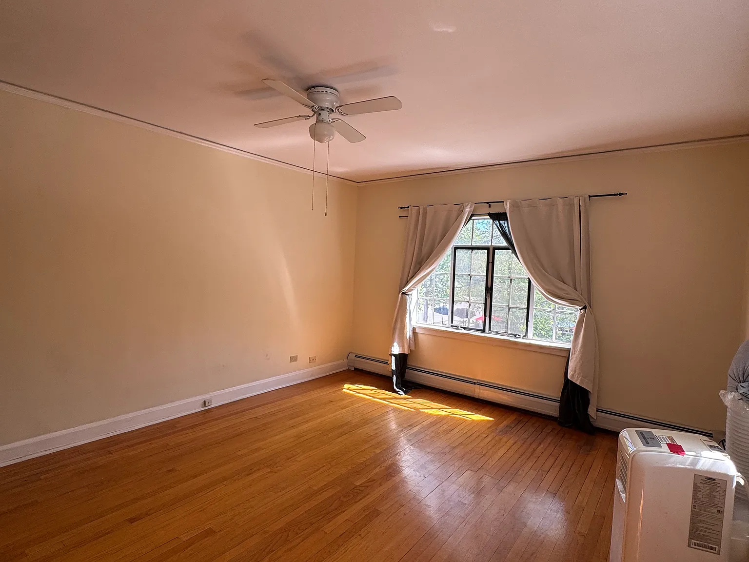 2 bed, 1118 sqft, $2,300 — Photo 2