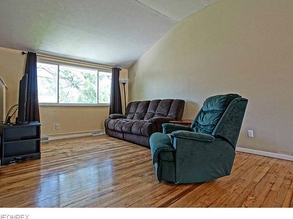 5th image of 120 Saint Lawrence Blvd
