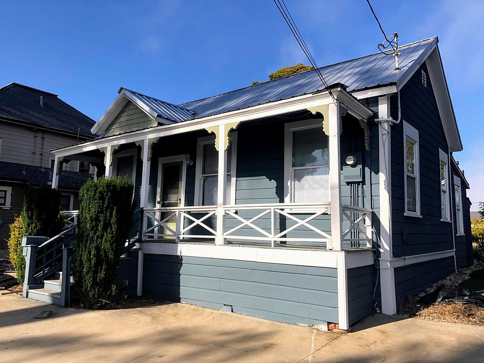 1st image of 1009 E Cliff Dr