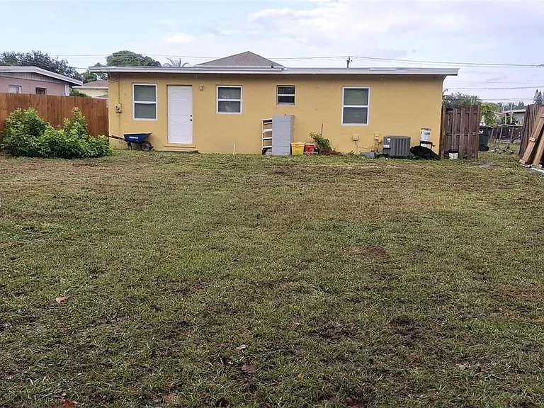 234 SW 14th Ave — Photo 6
