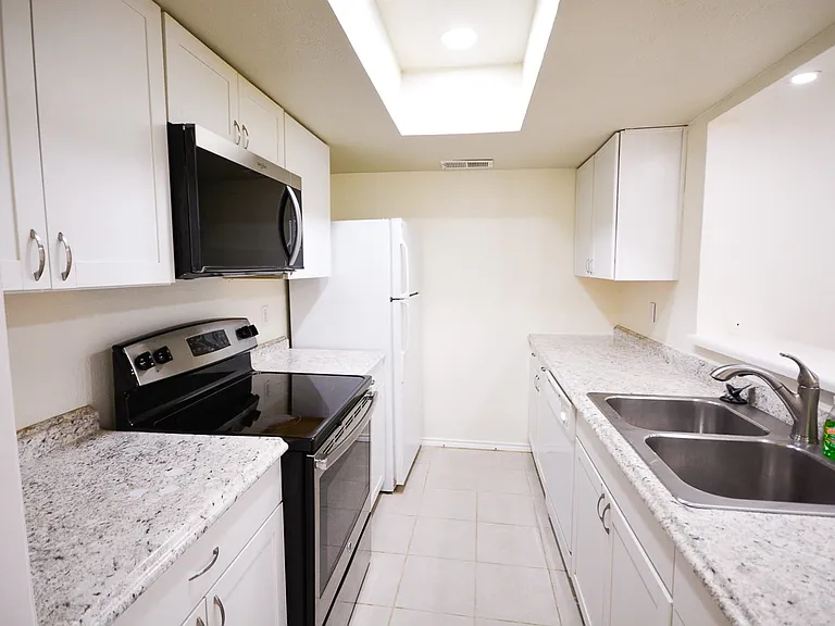 12816 Midway Rd #1067 — Photo 7