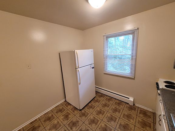 5th image of 754 Liberty St
