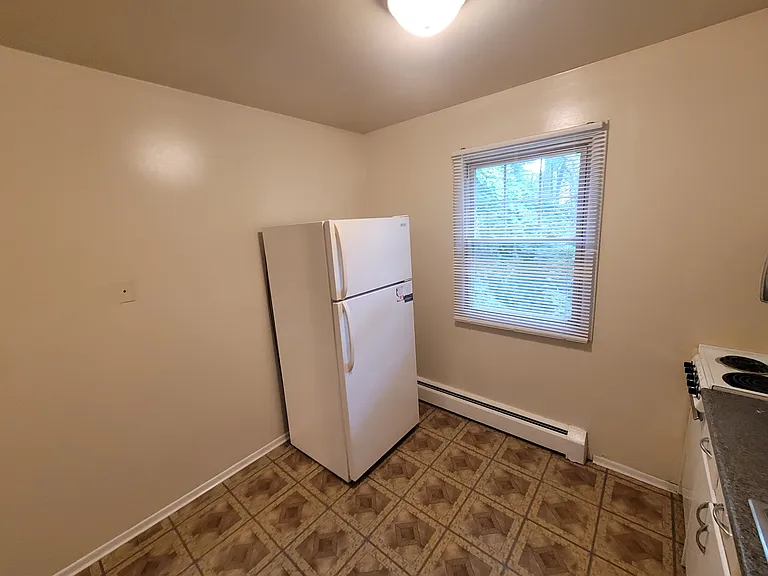 754 Liberty St — Photo 5