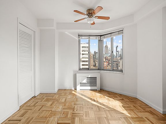 3rd image of 175 W 12th St APT 17A