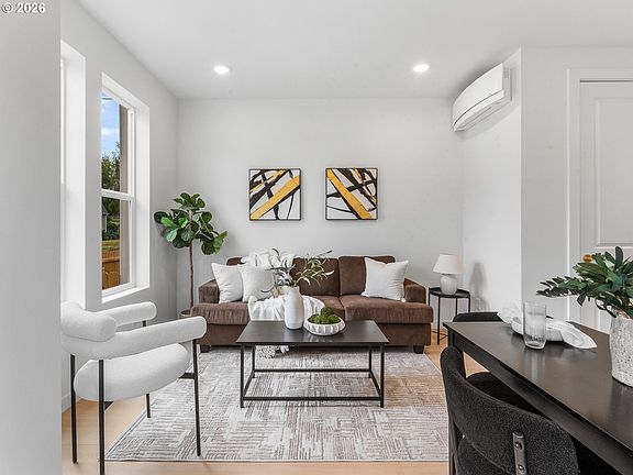 3rd image of 5965 NE Hancock St