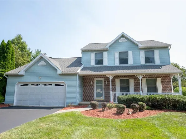 4400 Jasmine Dr, Bethlehem, PA 18020