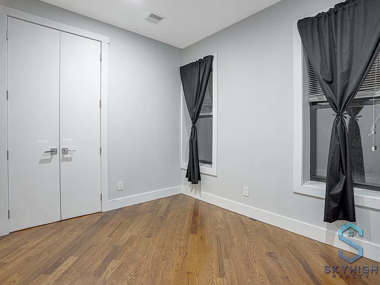 2061 Union St #2L — Photo 7