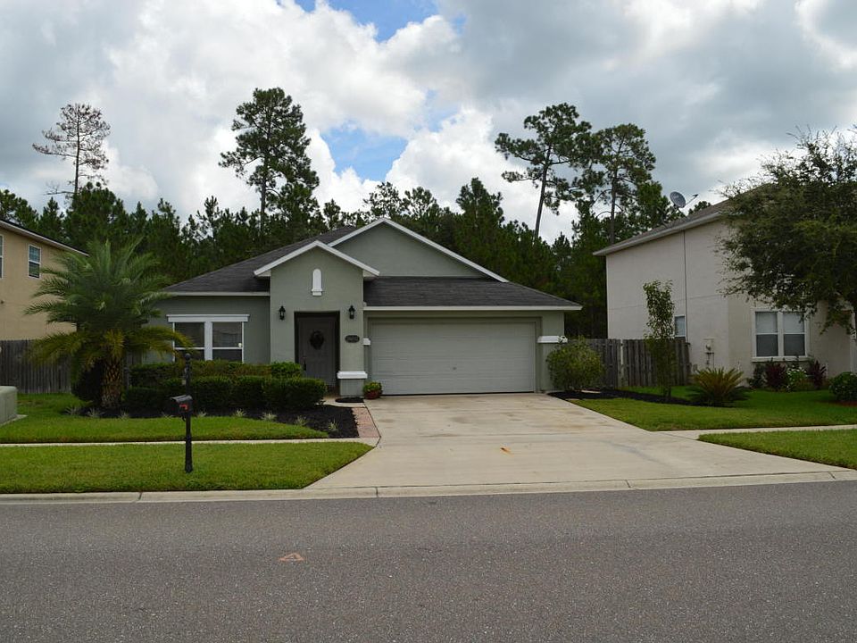 1st image of 76037 Deerwood Dr