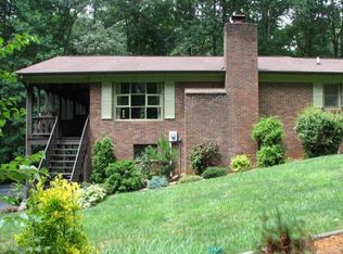 305 Colony Ln, Hendersonville, NC 28791