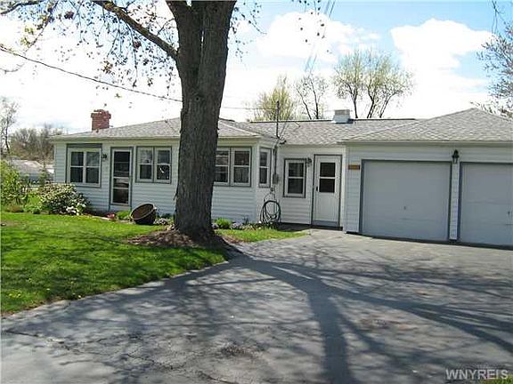 2nd image of 437 Sunset Dr