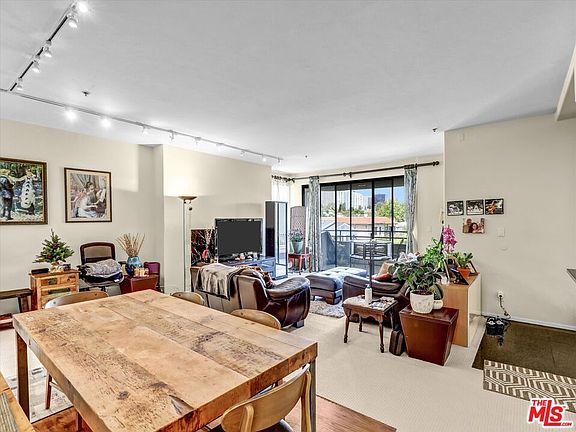 2nd image of 9836 Vidor Dr APT 302