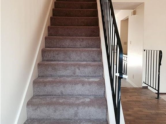 4360_Fallbrook_Stairs_10012014