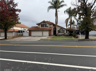 2421 Mangular Ave, Corona, CA 92882