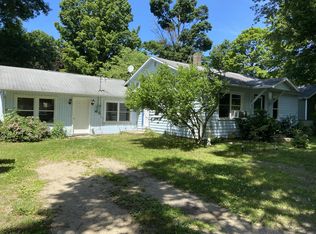 8 Oliver St, Bangor, MI 49013