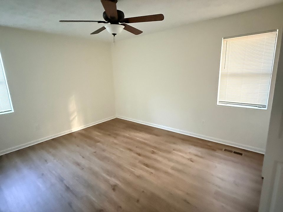 2nd image of 2124 Ridge Rd