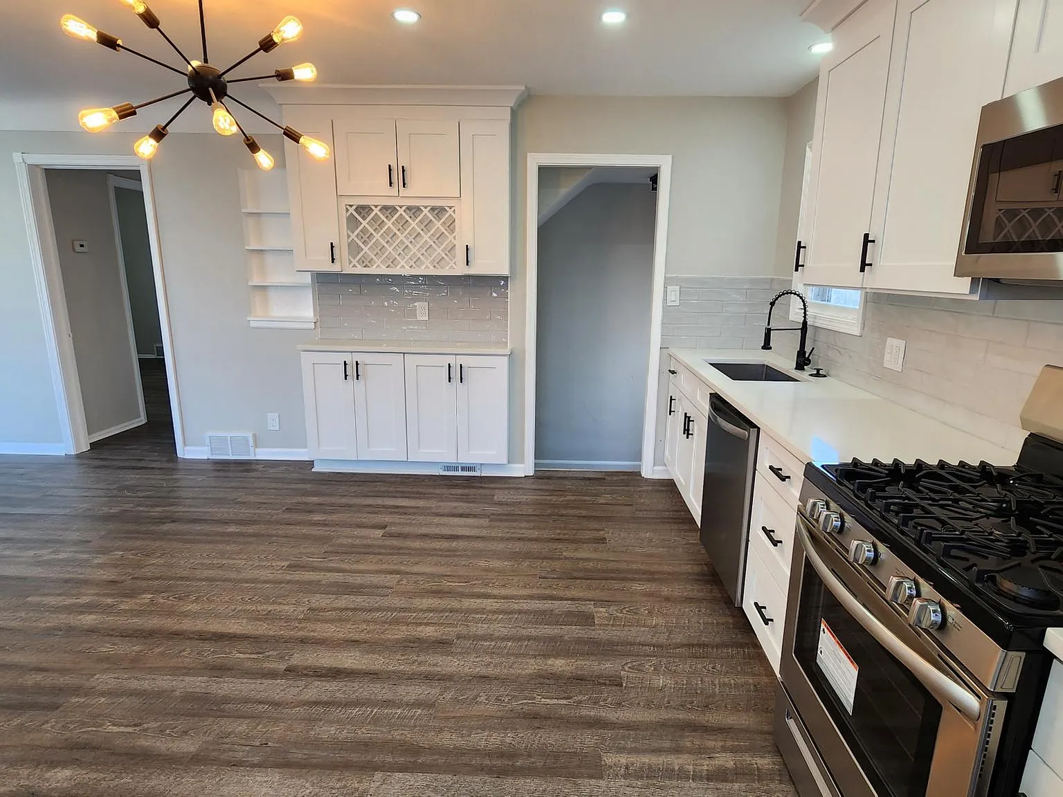 3 bed, 1188 sqft, $1,950 — Photo 3