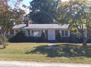 7202 Margaret Dr, Hayes, VA 23072