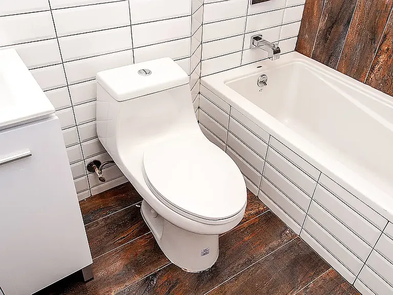 26 Richardson St #1R — Photo 13
