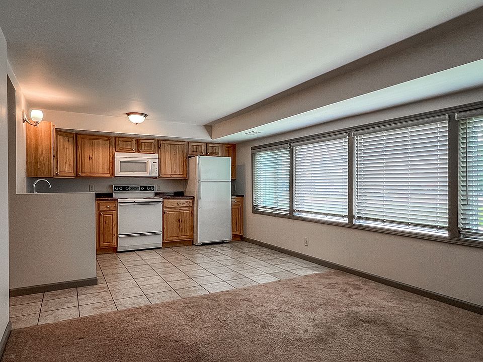 1st image of 1016 W Bluff St #6