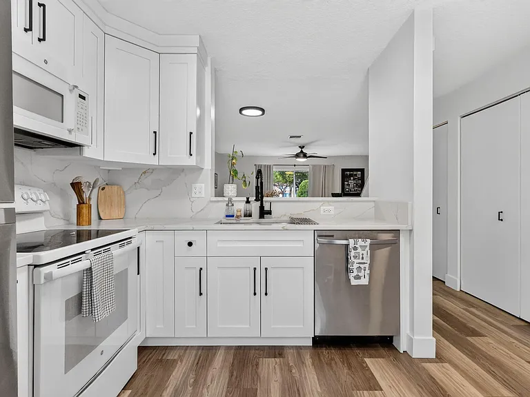 9899 Kamena Cir — Photo 3
