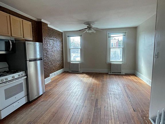 4th image of 7611 Ridge Ave #2