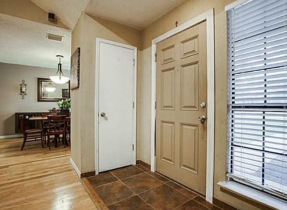4th image of 5410 Oakmont Ln