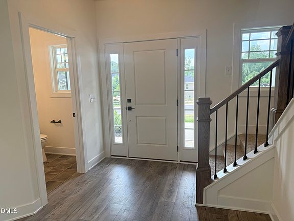 5th image of 534 Middleton Ct