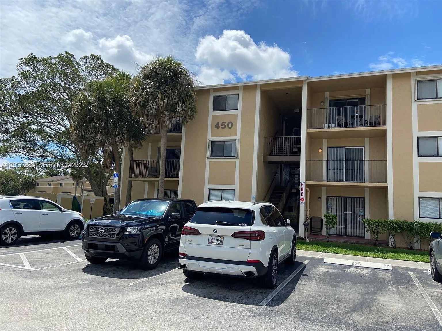 Palms Of Pembroke Condo — Photo 2