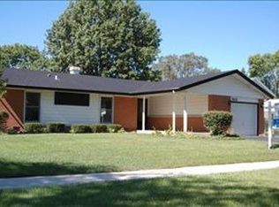 510 Oak St, Elk Grove Village, IL 60007