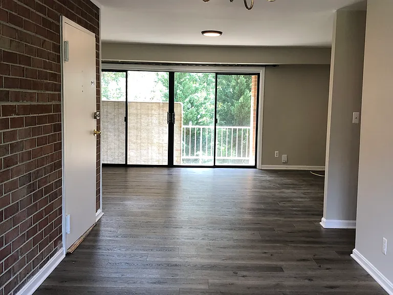 6018 Westchester Park Dr #302 — Photo 11