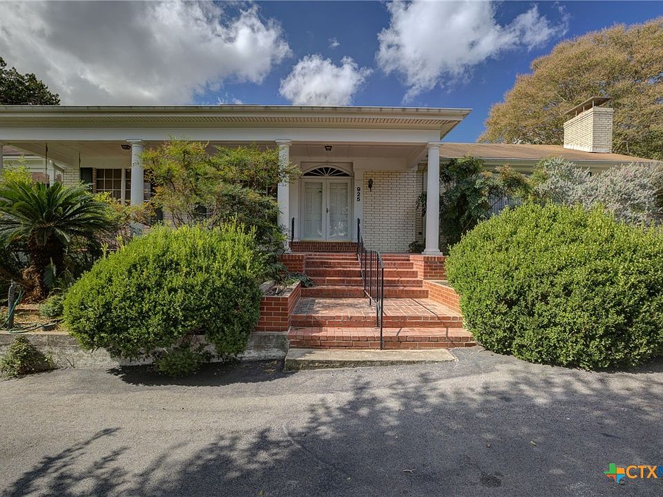 1st image of 925 Moonglow Ave