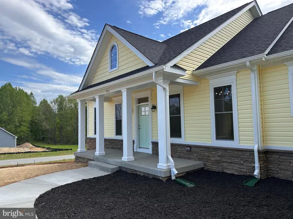 5884 Hardwick Ct, Hughesville, MD 20637