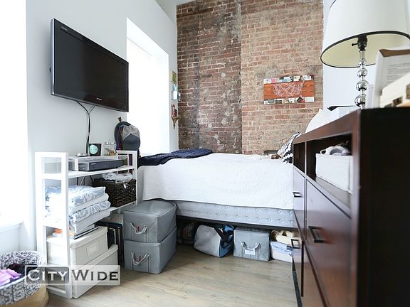 2nd image of 333 E 13th St #18