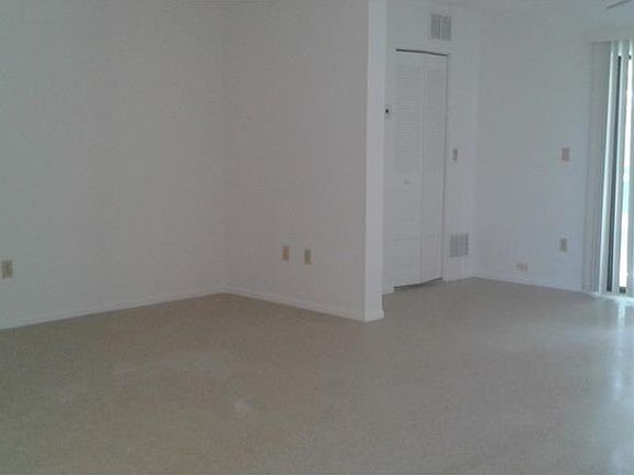 3rd image of 5970 80th St N Unit 407