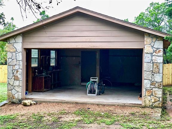 5th image of 421 Cindi Cir