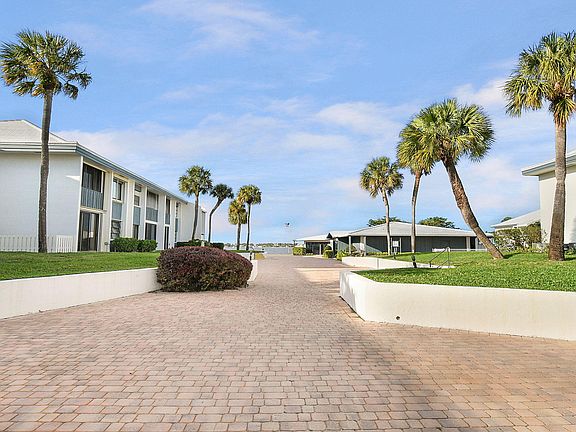 4th image of 175 SE Saint Lucie Boulevard #E-144