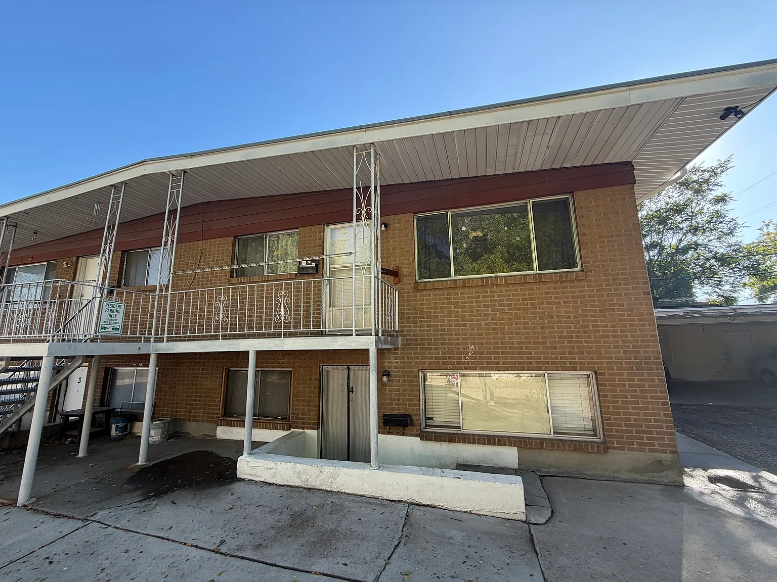 2 bed, 918 sqft, $1,200 — Photo 3