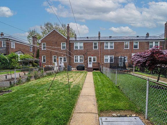 5th image of 406 Greenlow Rd