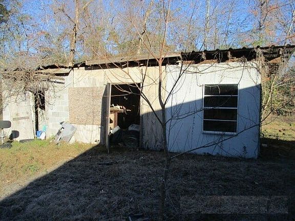 5th image of 670 Adams Rd